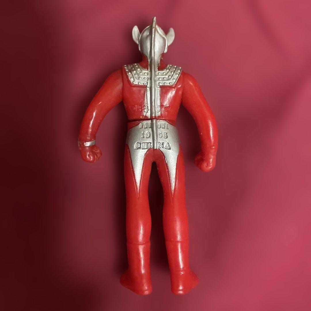 ウルトラマン】フィギュア8体セット(1995〜1996年製) 8cmサイズ - メルカリ