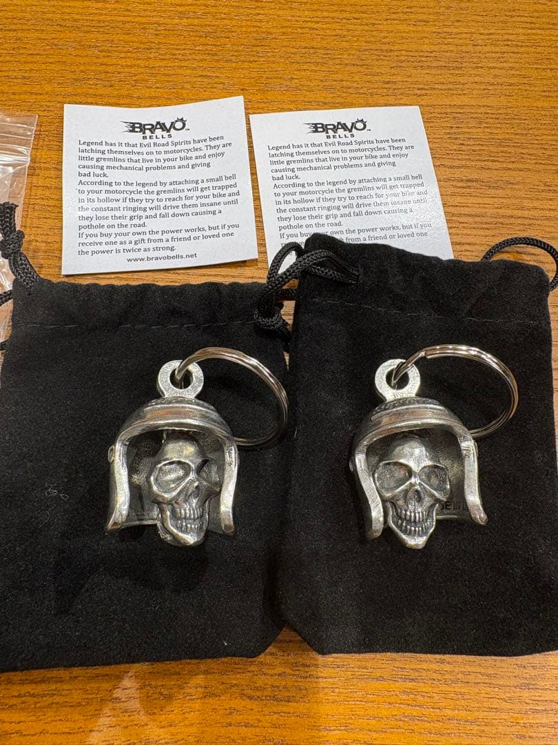 Supreme Skull Bell Keychain \"Silver\" 2点