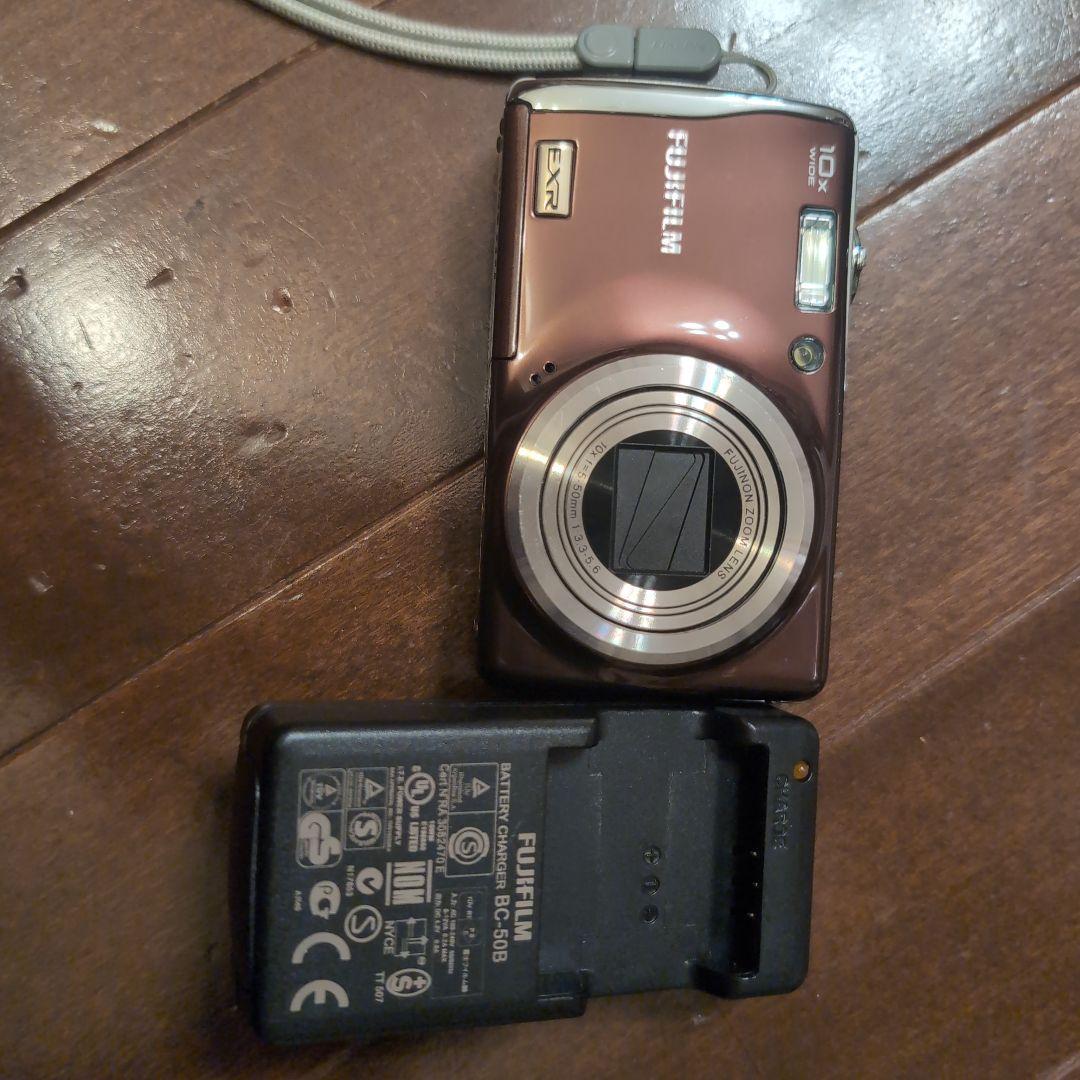 Fujifilm FinePix F70 EXR コンパクトデジタルカメラ Amazon.co.jp: FUJIFILM FinePix F70 EXR Pink F FX-F70EXR P Digital