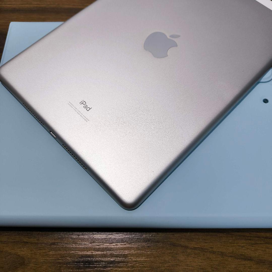 iPad 第8世代 Simフリー 32GB ケースとキーボード、タッチペン - メルカリ