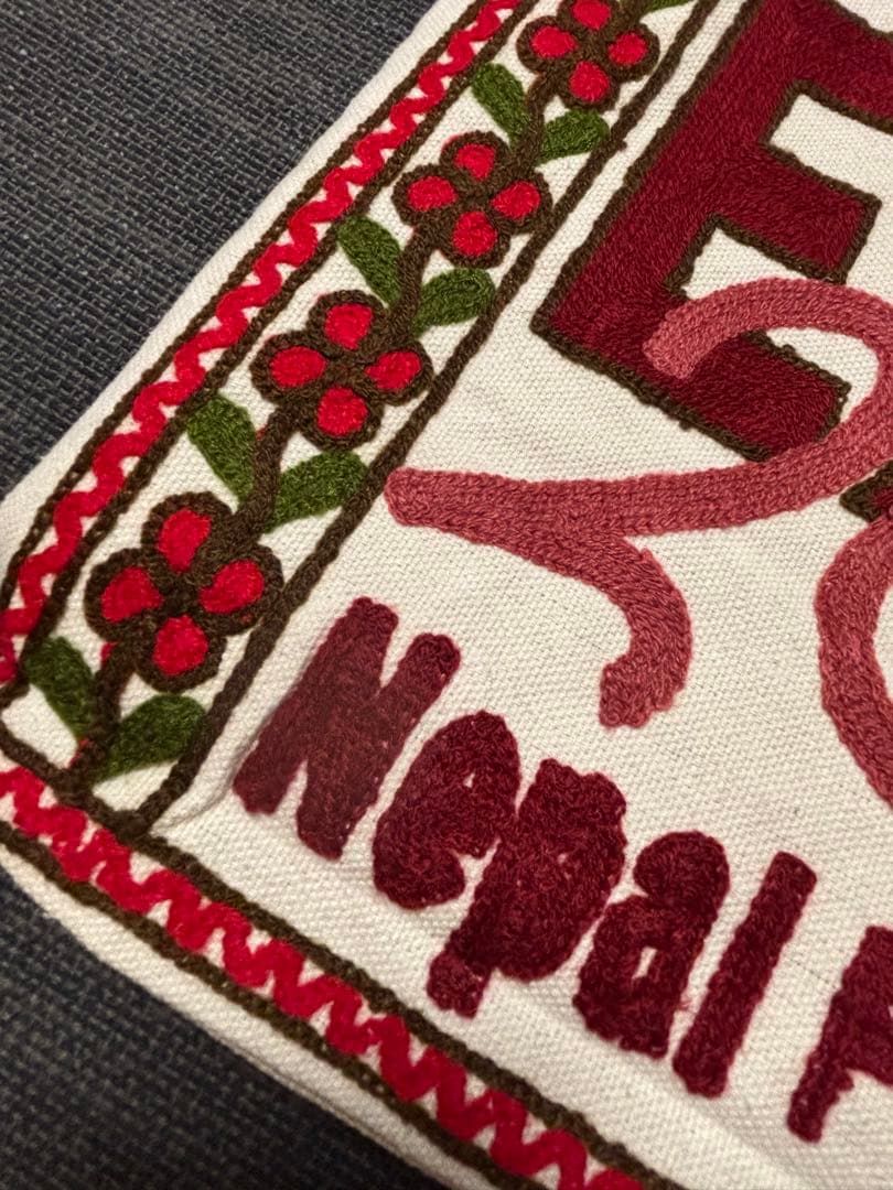 ネパール 万博 トートバッグ ネパール羊毛 起毛刺繍 エコバッグ 赤