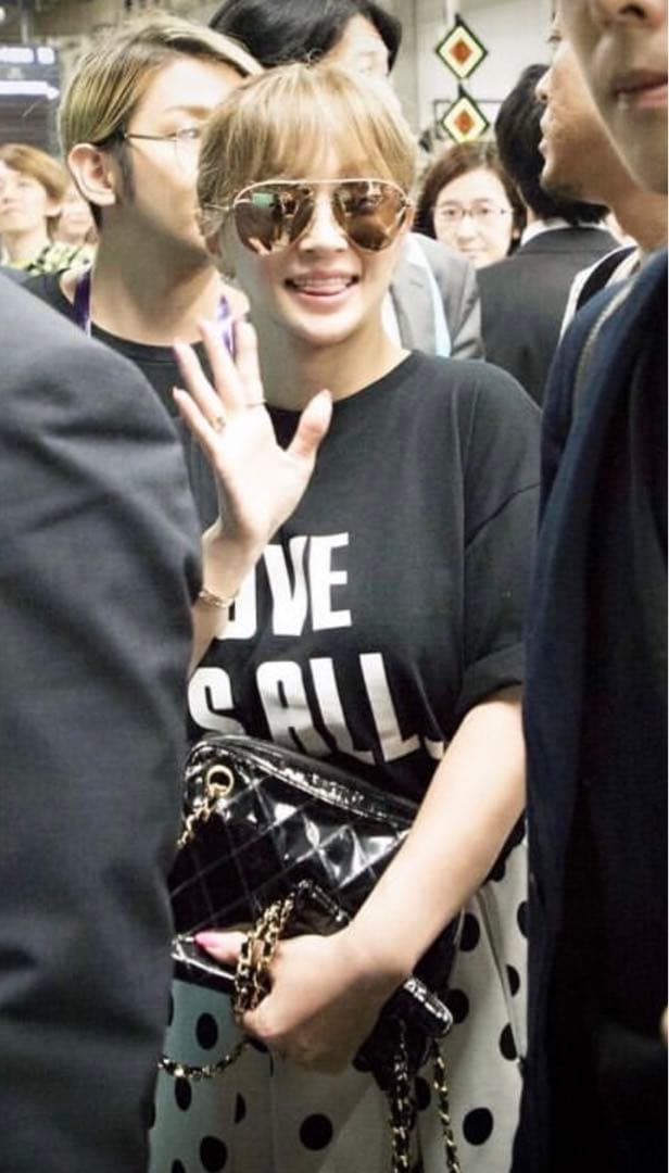 浜崎あゆみ愛用ヴィクトリアベッカム ミラー サングラス ゴールド