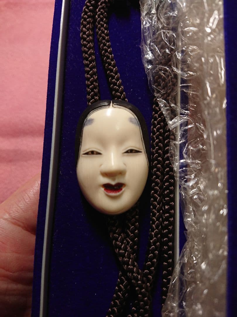 おかめ 根付 ループタイ 天然素材 彫刻 アンティーク 工芸品　未使用 大住裕司 肥後象嵌 純金細工『鳳凰ループタイ』| 東京書芸館公式通販