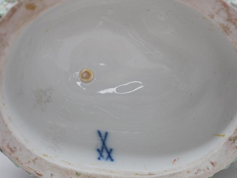 【超希少品】マイセン リュートを弾く女に花を捧げる男と少年 1級品