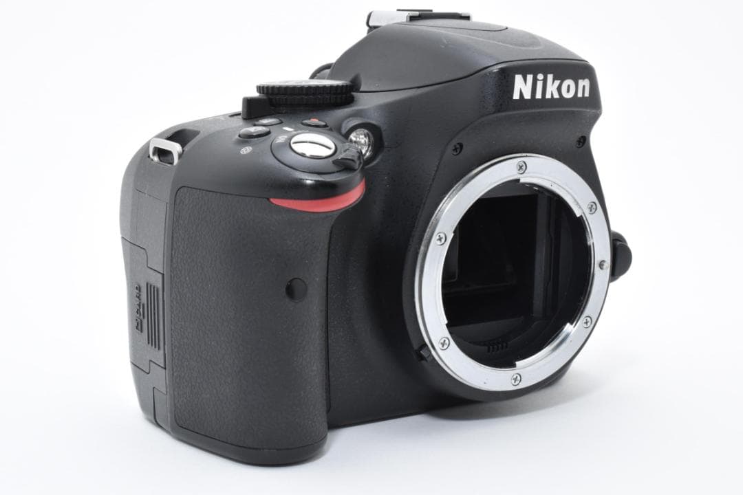 ■美品■ニコン　Nikon D5100 ボディ《ショット数1939回》
