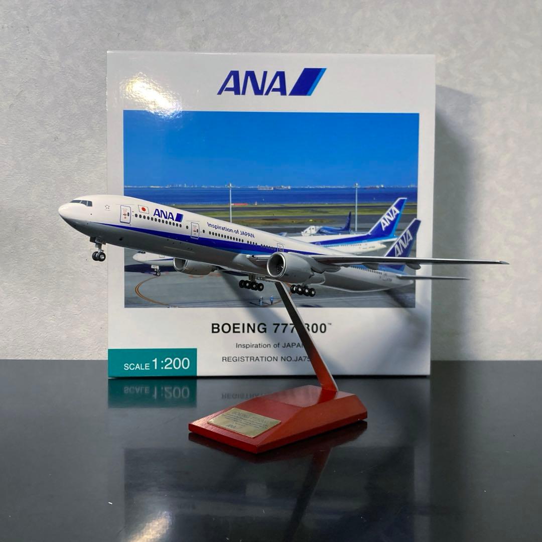 全日空商事ANA 777-300ER スケール1/200 全日空商事 ANA Boeing 777-300ER 1/200 Amazon.com: 1/200 Boeing 777