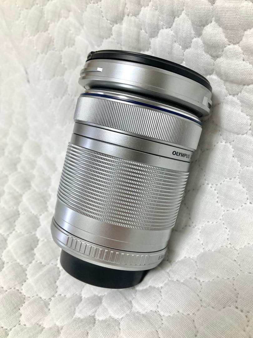 OLYMPUS OM-D ミラーレス一眼 シルバー