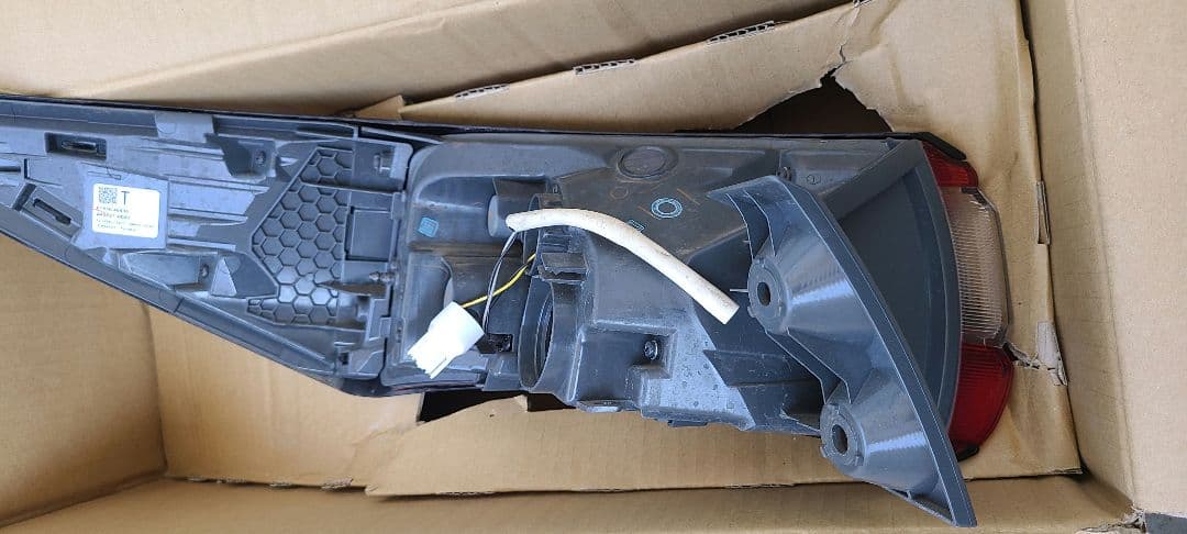 ど*ん様 年明け限定値下げ HARRIER ハリアー 純正テールランプ加工品