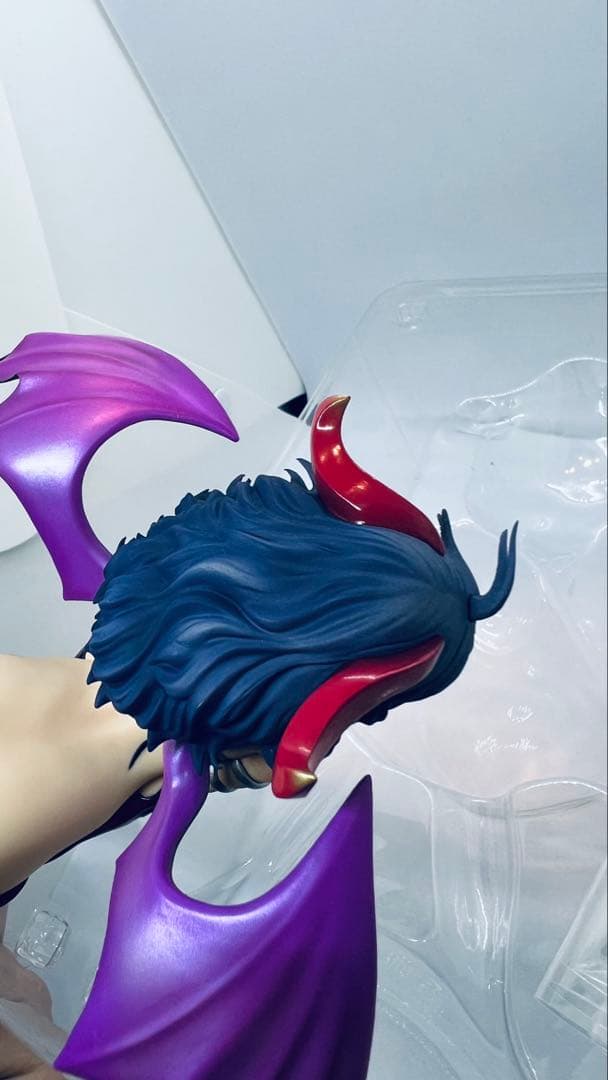 屈曲角の悪魔 ディアボルス・インクリナタス　美少女