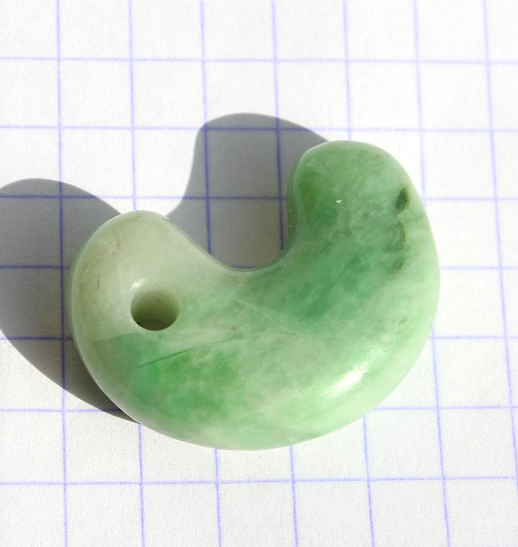 専用出品［透明感］糸魚川翡翠 勾玉 7.0g