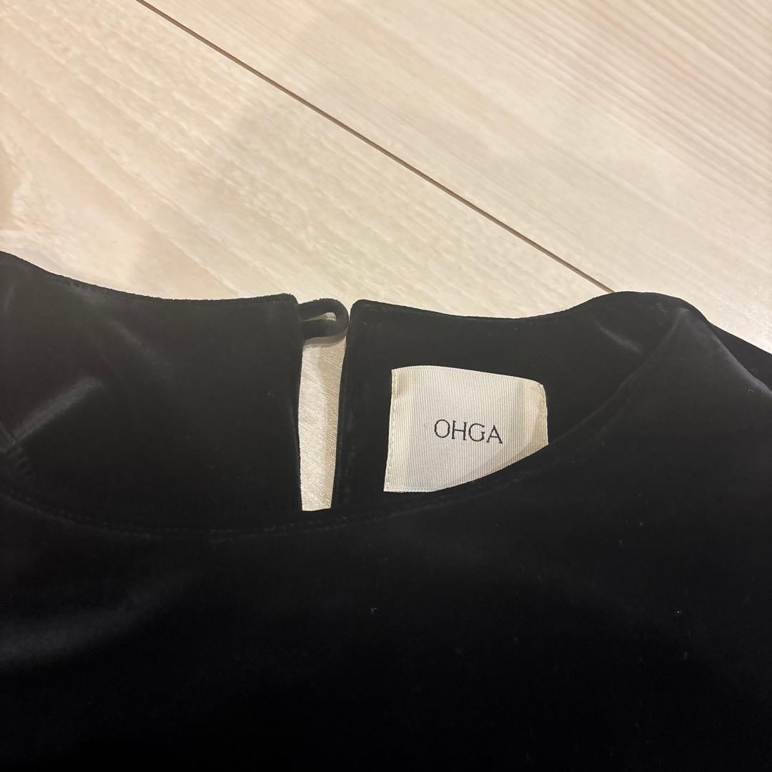 OHGA ベロア トップス 黒色 お値下げ - メルカリ
