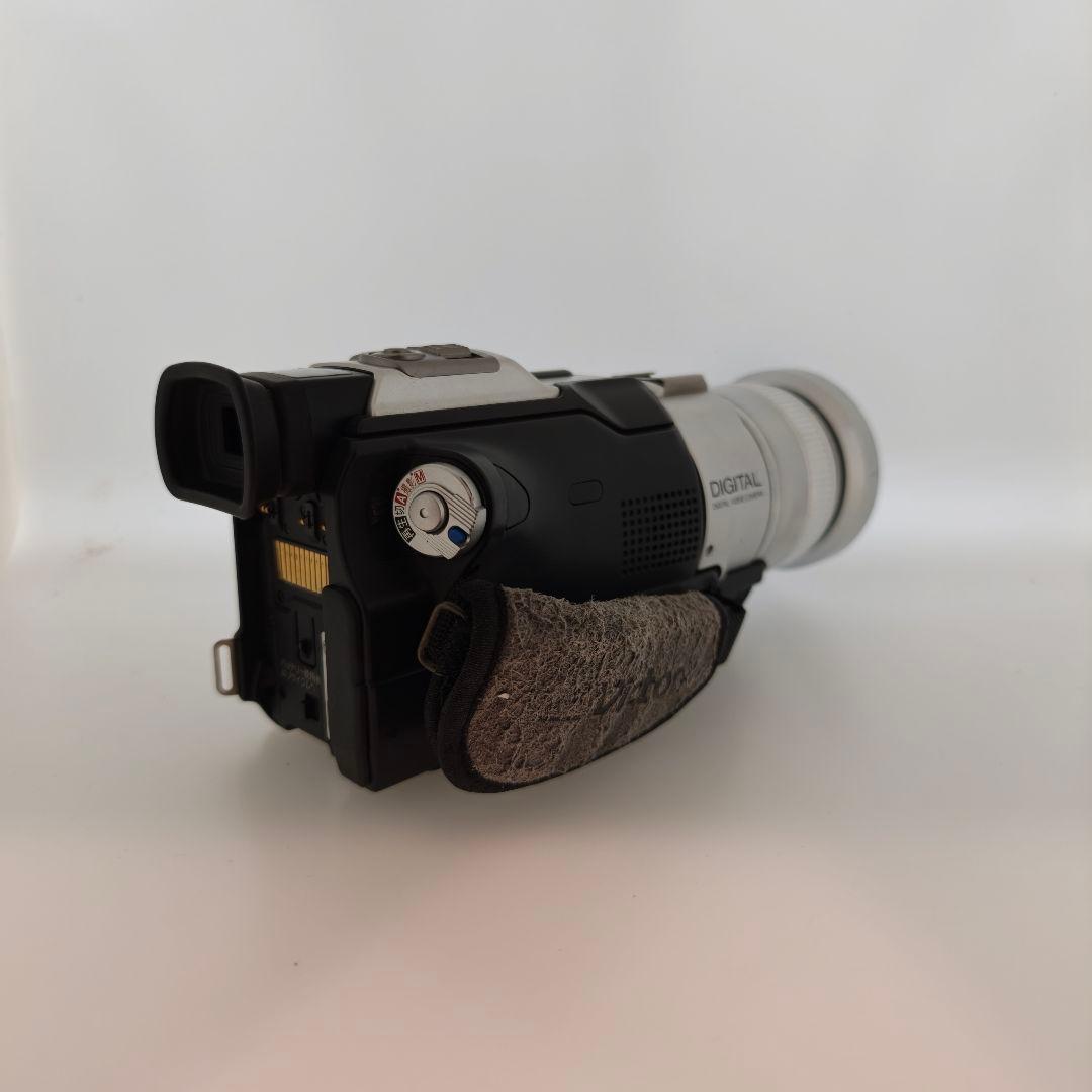動作確認済】Victor GR-DV3000 F1.2 大口径レンズ搭載 - メルカリ