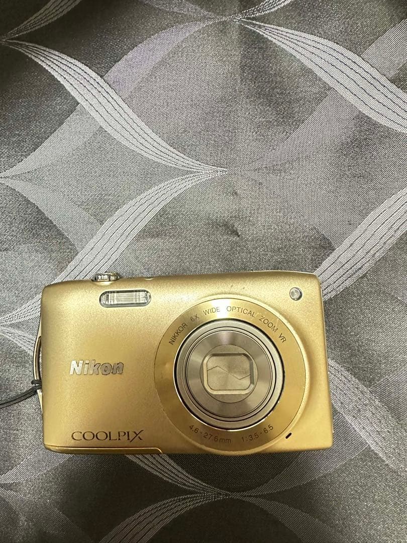 【美品 】NIKON COOLPIX S3300 Nikon COOLPIX S3300 Strawberry Pink 6x Zoom 16.0MP Digital Camera