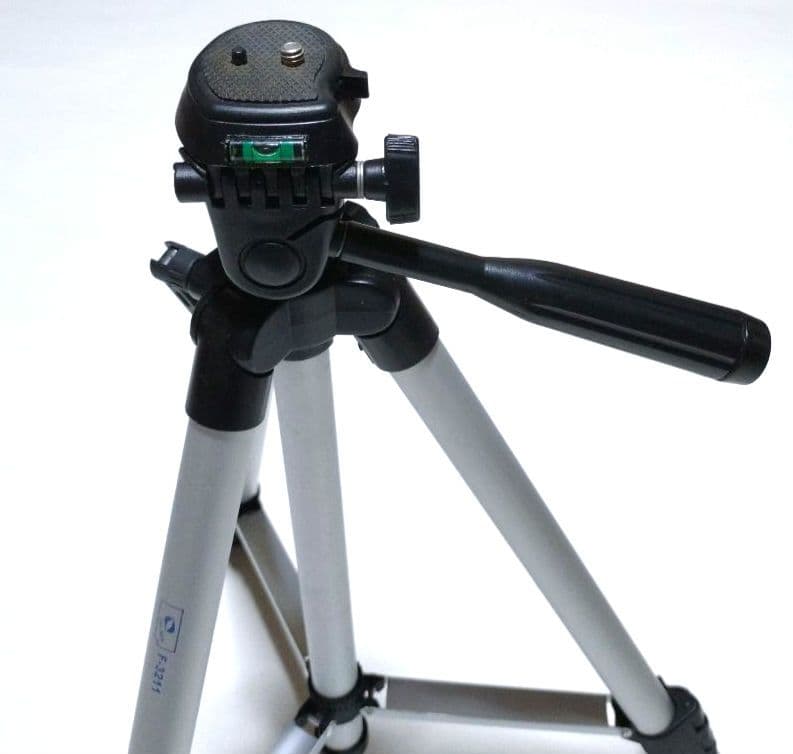 JVC Everio GZ-HM450 SDカード(4GB)付+三脚 セット - メルカリ