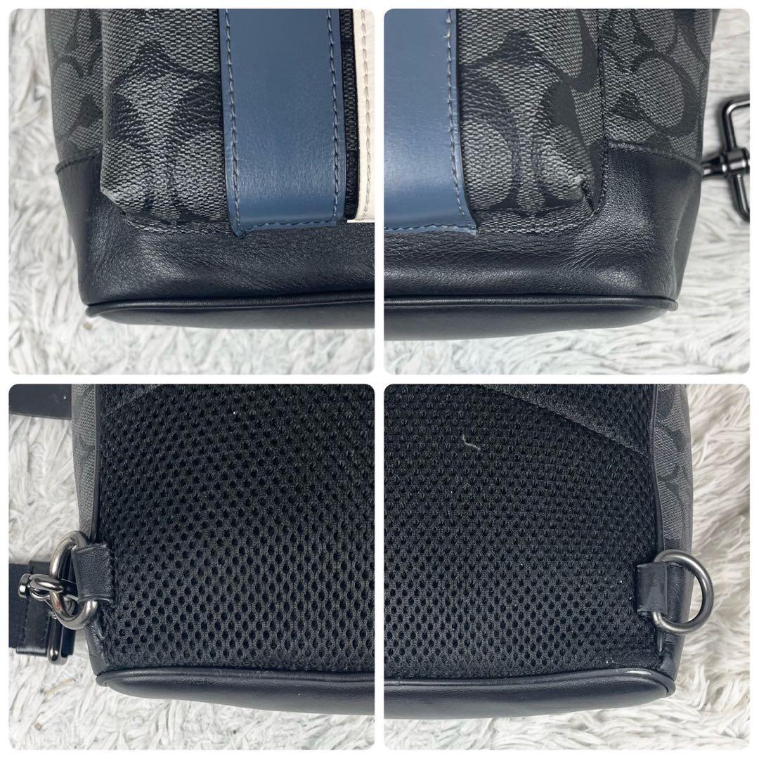 美品 コーチ レザー ボディバッグ ロゴ型押し ファスナー シルバー金具