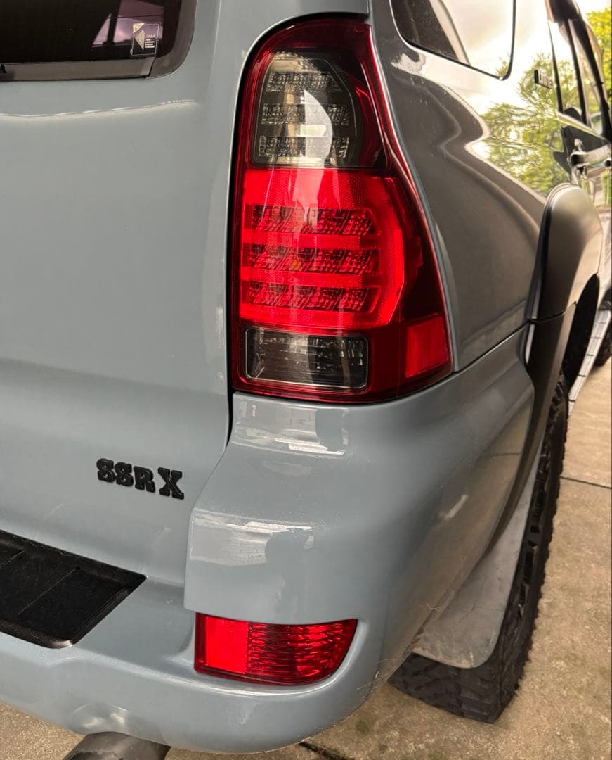 ハイラックスサーフ 215後期LEDスモーク リアテールランプ - メルカリ