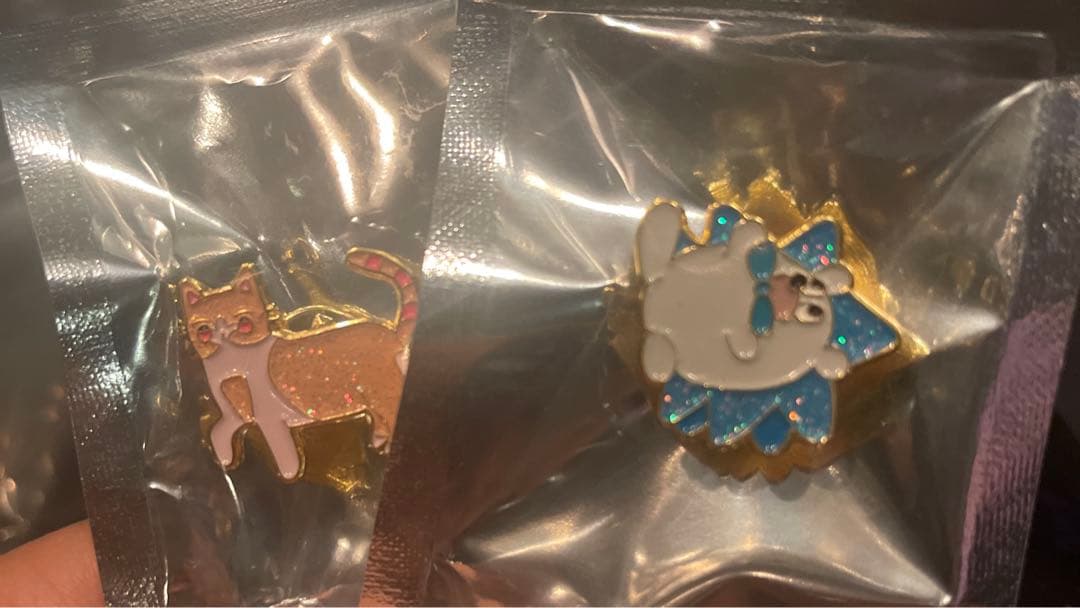 ずとまよスナネコ ガチャ ラメ入りピンズしょがスト ずっと真夜中で