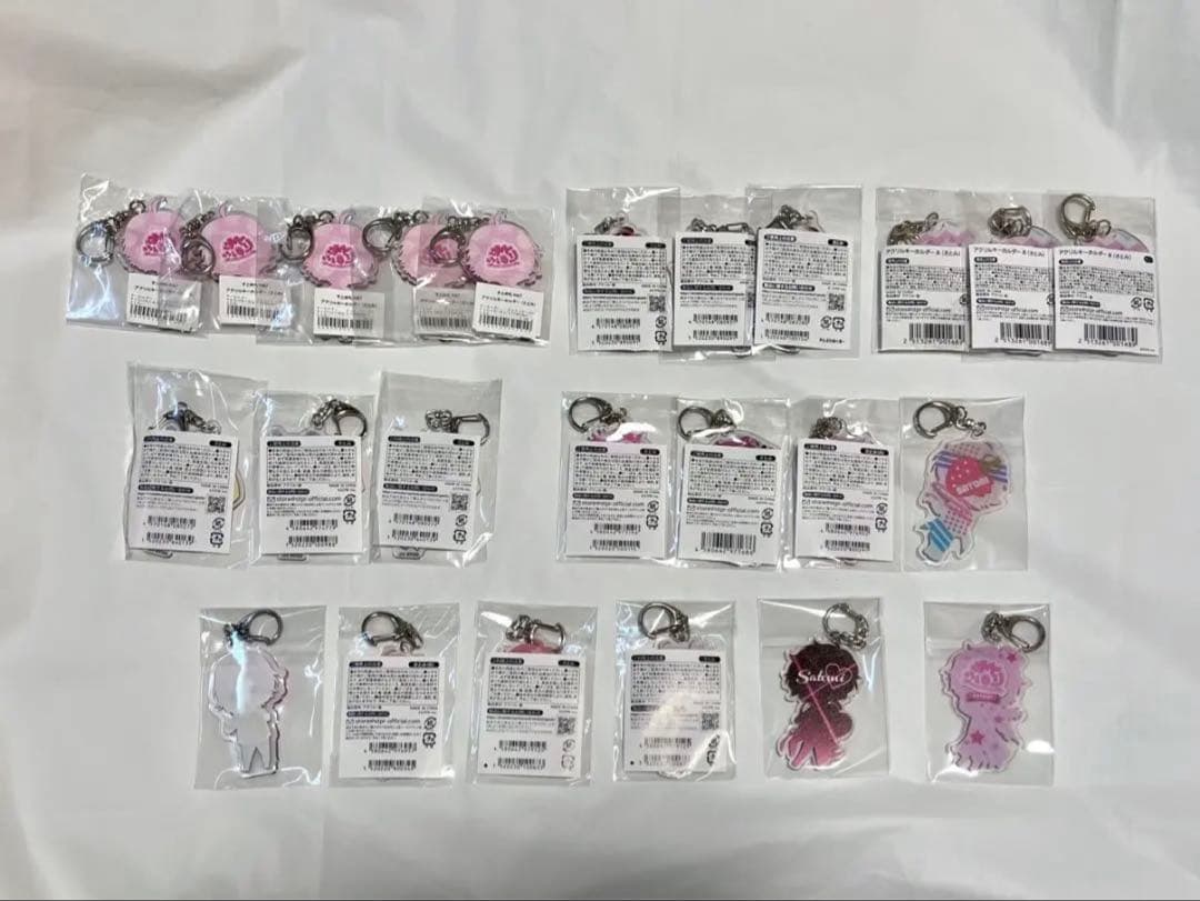 さとみくん アクキー 24個 アクリルキーホルダー すとぷり - メルカリ