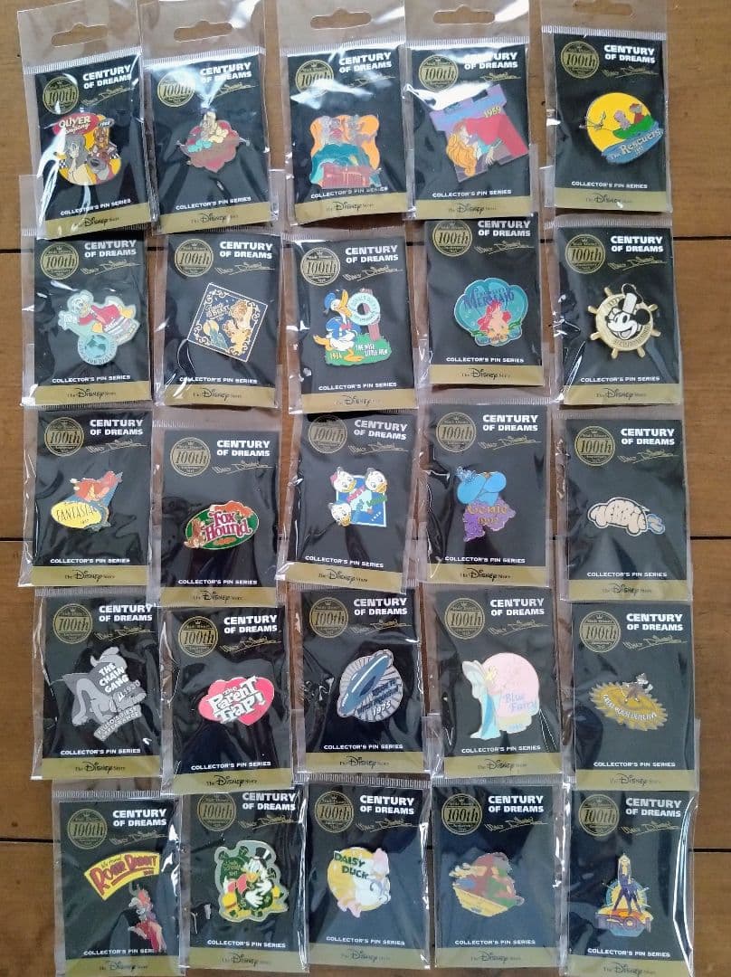 レア！レトロ☆ディズニーストア☆ウォルト生誕100周ピンバッジ