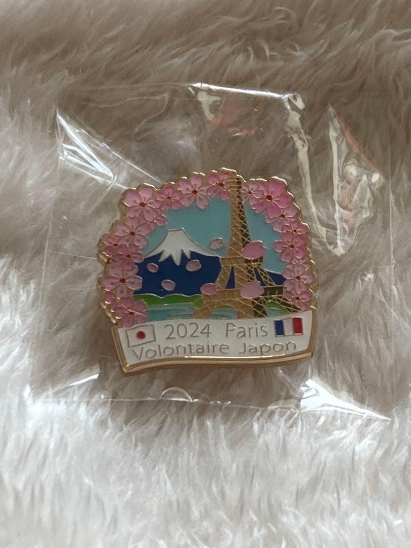パリオリンピック 2024 ピンバッチ 日本ボランティアTEAM - メルカリ