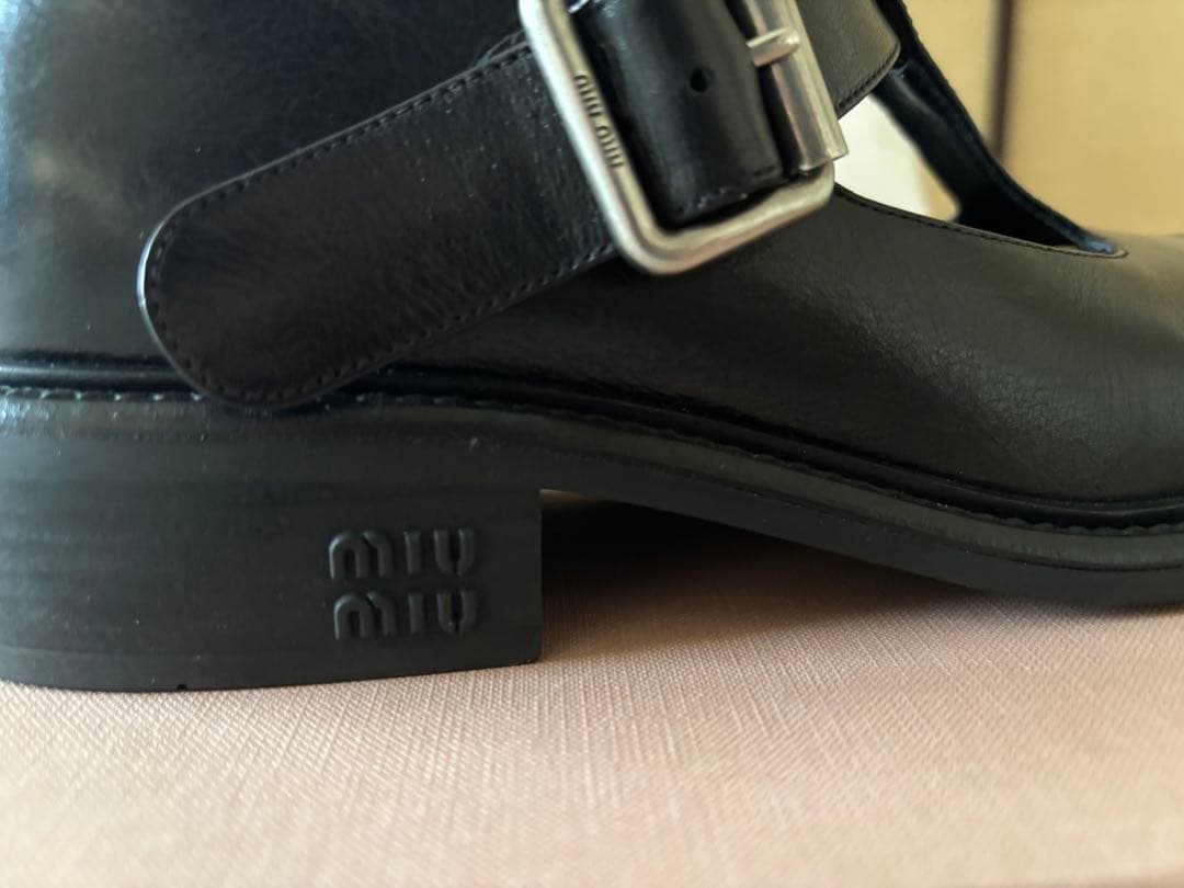 soi様専用 ミュウミュウ MIUMIU Tバー レザー ローファー - メルカリ