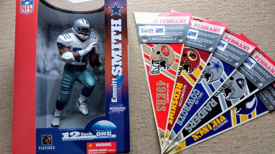 【新品未開封】希少☆NFL　エミット・スミス　フィギュア　アメフト　ペナント付