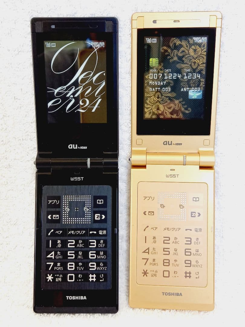 au 東芝 W55T 携帯電話 ガラケー モックアップ 2色セット - メルカリ