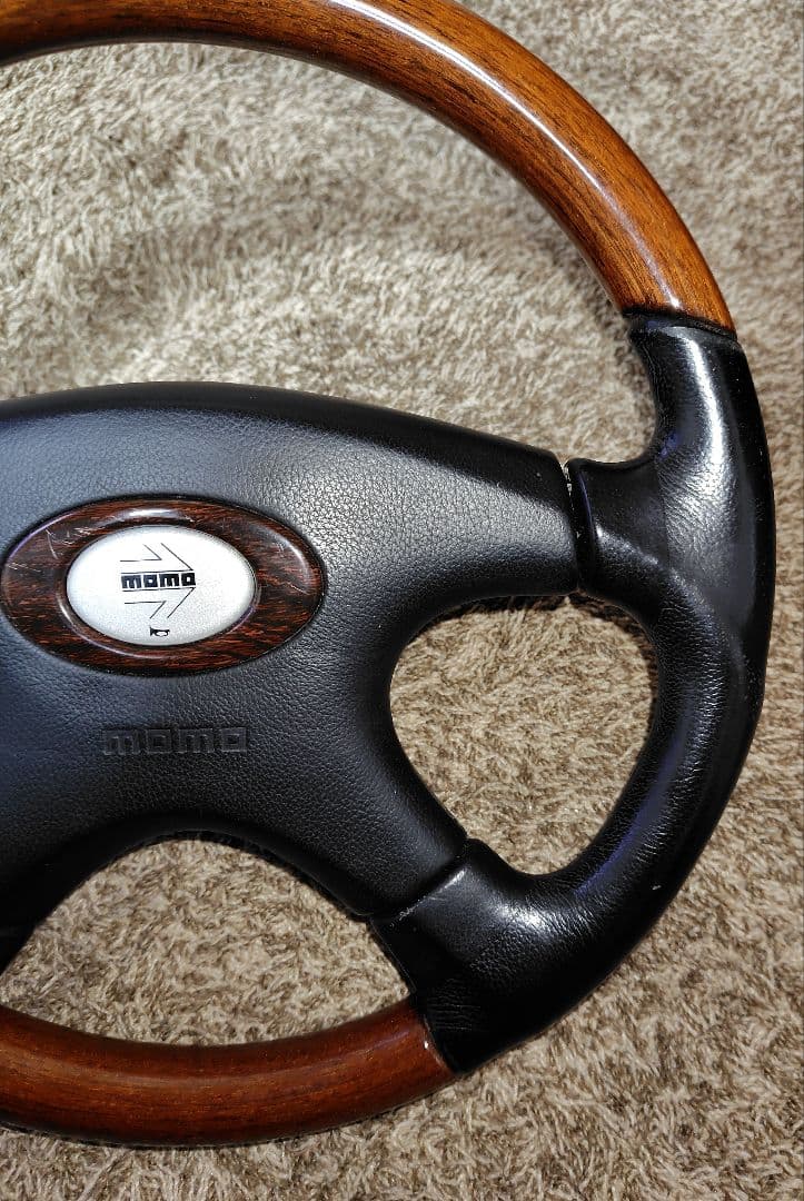 中古・お買得品】MOMOステアリング ウッド＆レザー リーガル ボス