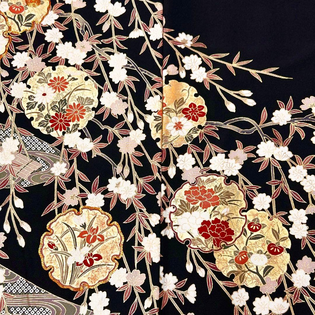 393】友禅•金箔•金駒刺繍入り 黒留袖 - メルカリ