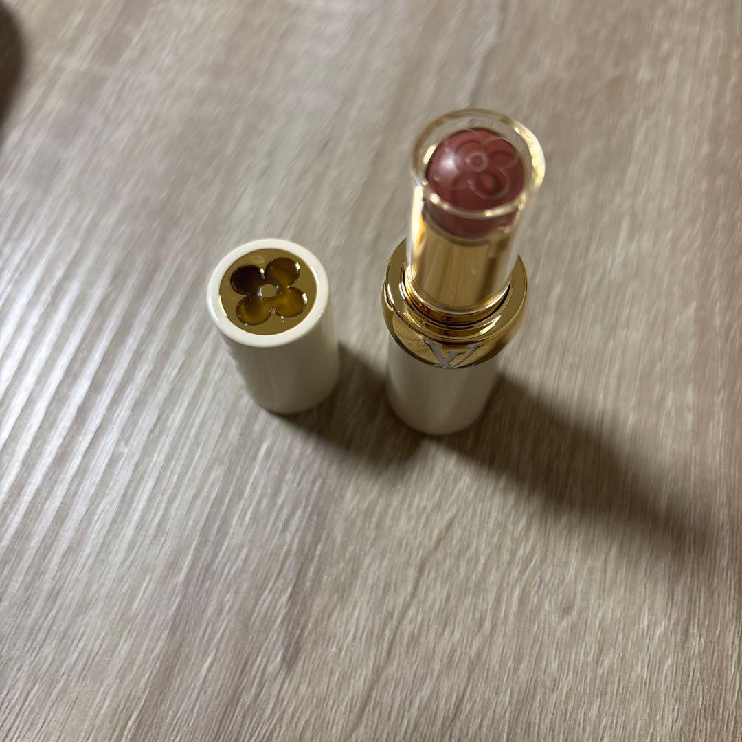LOUIS VUITTON BAUME Nude Poetryピンク系口紅
