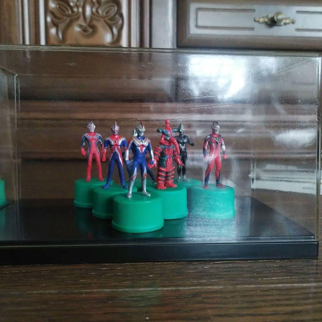 マ*ー様 【美品】ウルトラマンボトルキャップ シークレット込み全24