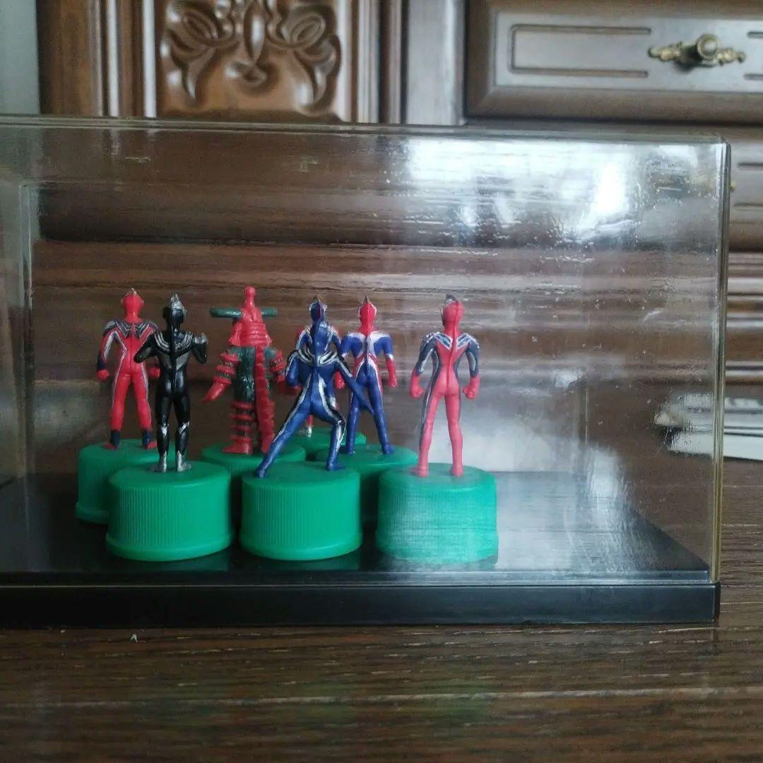 マ*ー様 【美品】ウルトラマンボトルキャップ シークレット込み全24