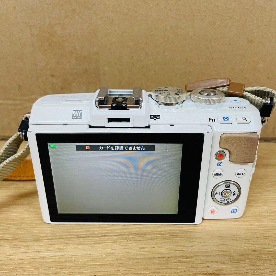 OLYMPUS PEN Lite E-PL7 EZ ダブルズームキット