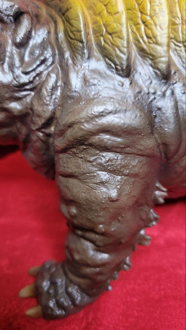 ビリケン商会ソフビキット完成品 透明怪獣ネロンガガレージキット完成