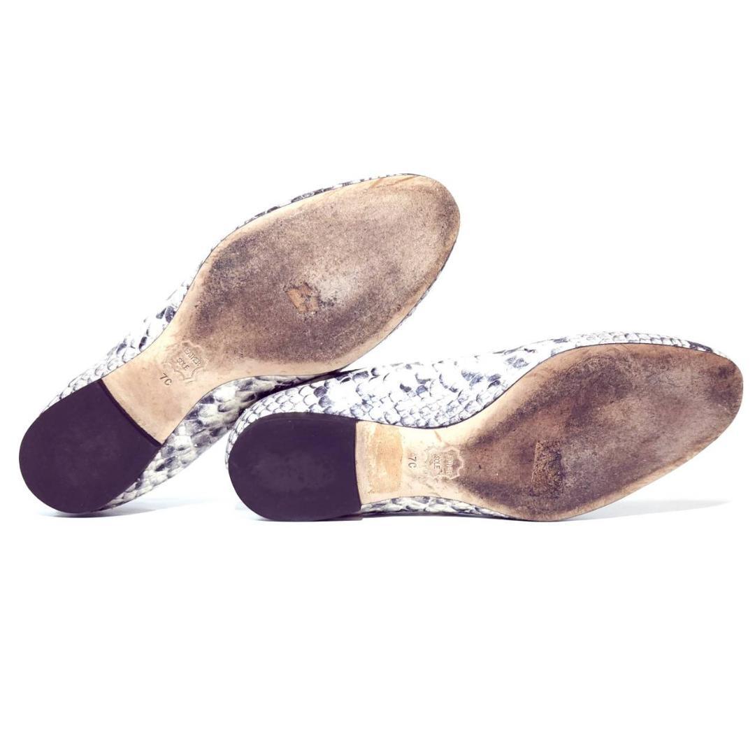 トリーバーチ パイソン柄 フラットシューズ ラウンドトゥ - メルカリ