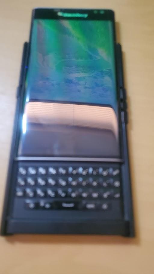 美品 BlackBerry PRIV スライド式キーボードスマホ ブラックベリー