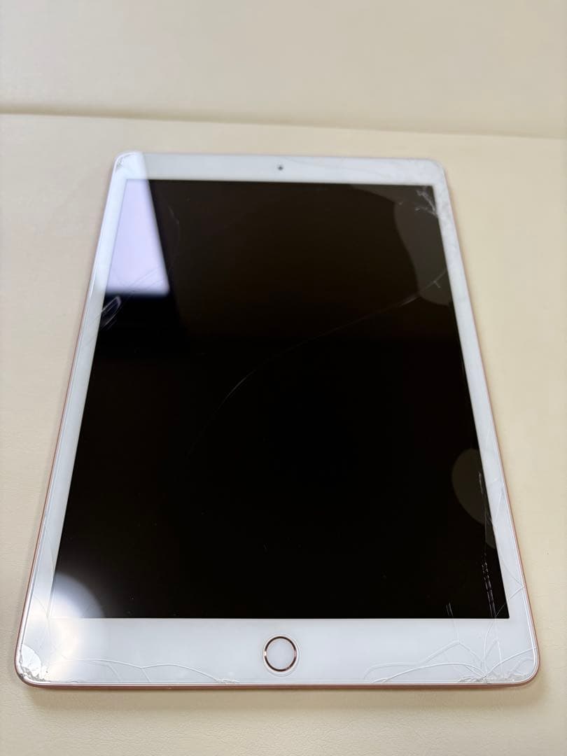iPad8世代　32GBローズゴールド Apple iPad (10.2-inch, Wi-Fi, 32GB) - Gold (Latest Model, 8th