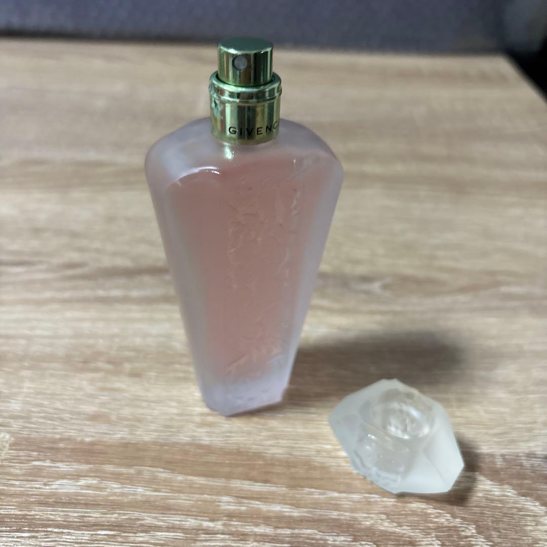 ジバンシー ジャルダンダンテルディ オードトワレ 50ml 数プッシュのみ