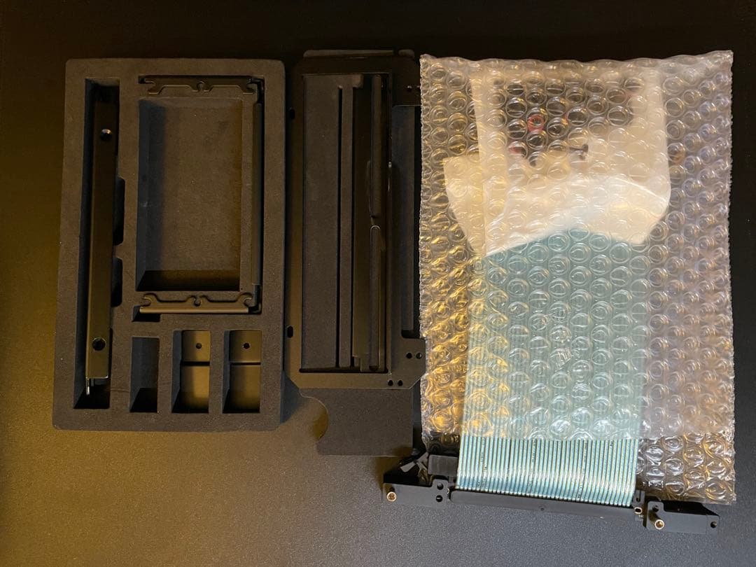 FormD T1 Black Sandwich + PCIe4.0 ケーブル