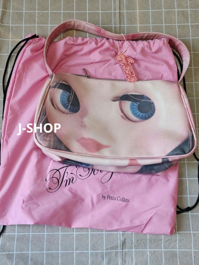 バッグ im sorry by petra collins jennyfax bag I'M SORRY by Petra Collins Blythe Doll Print Bag SSENSE Pink