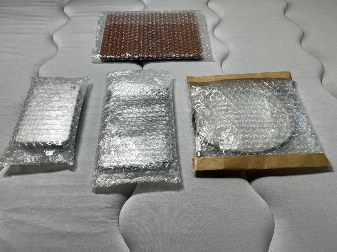 G-drive 1TB,Magic Trackpad,ル・ボナー レザーパッド