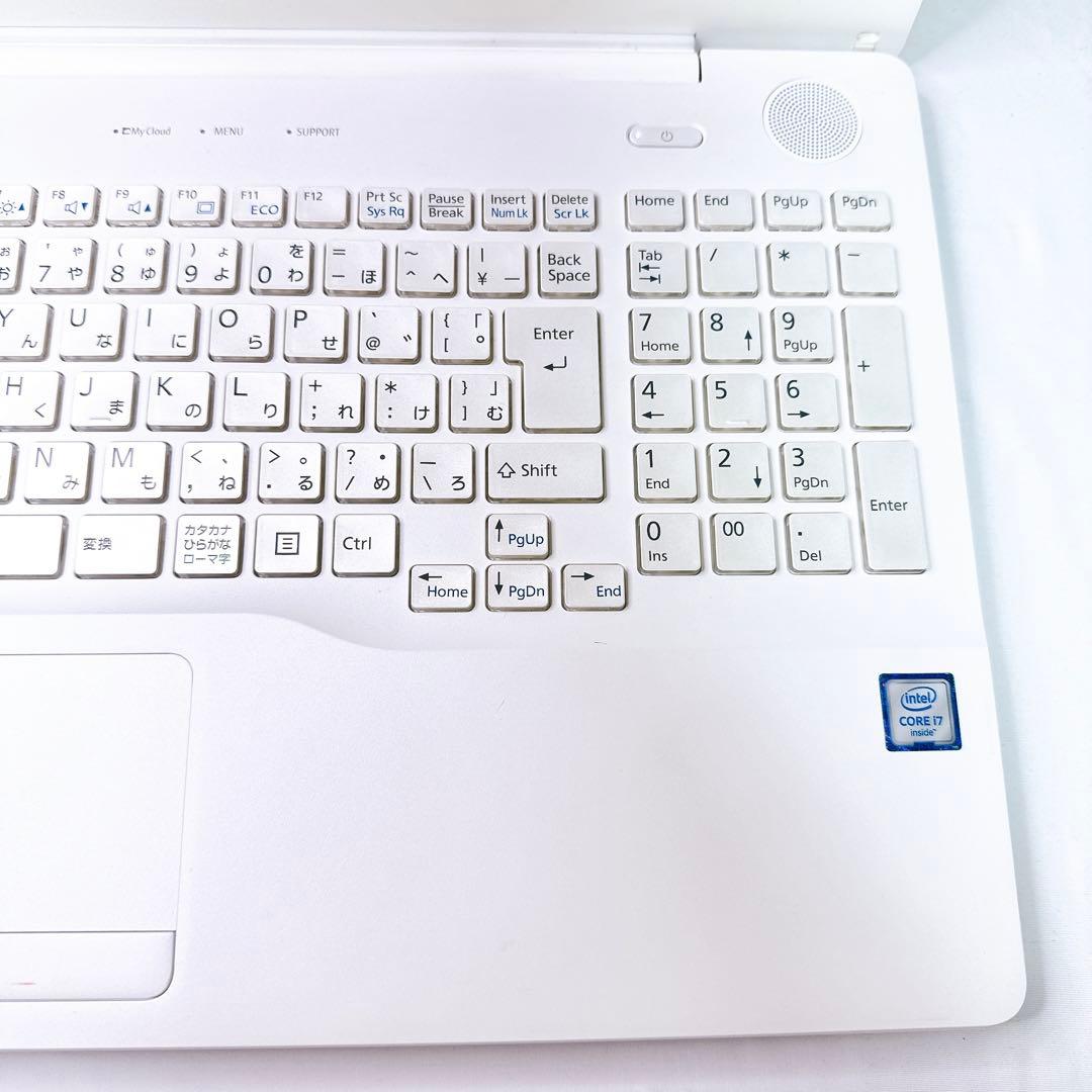 真っ白❤️大人気富士通❤️サクサク快適SSD❤️Windows11❤️初心者