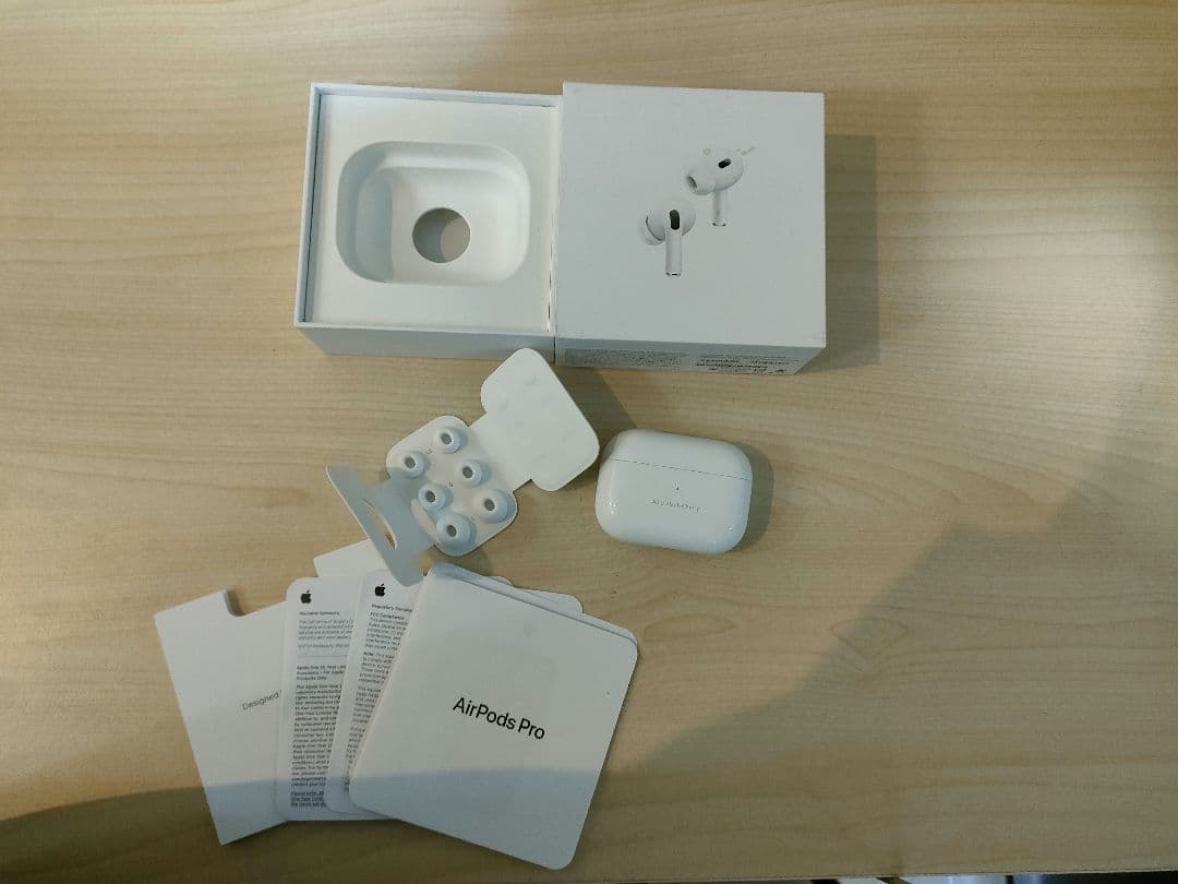 ガ*テ様 ☆airpods pro 第2世代　Lightning 美品 アップルAirPods Pro（第2世代）USB Type-C版レビュー。Lightning版と