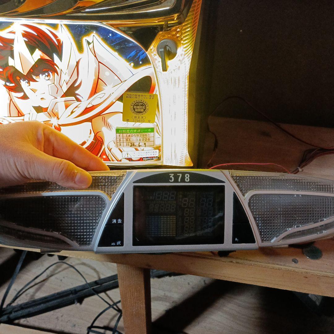 パチスロ 実機 聖闘士星矢 黄金激闘編 メダル使用 - メルカリ