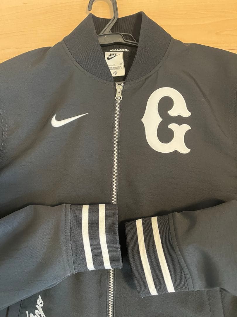 読売ジャイアンツナイキグランドコート2024 - メルカリ