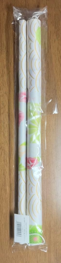 S賞 【小川奈々子】見返り美人タペストリー 直筆サイン入り - メルカリ