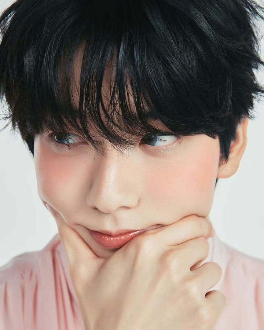 TXT スビンSOOBIN × INTO U 限定コラボセット ⑥ - メルカリ