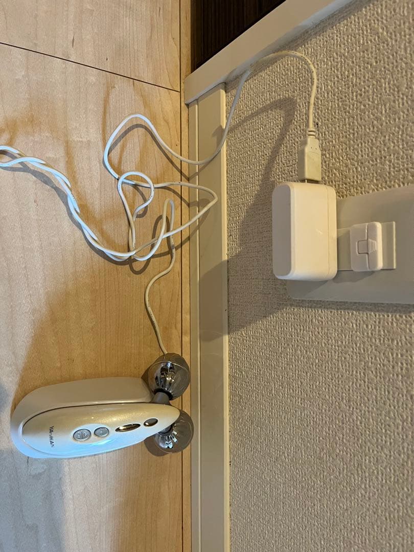 YA-MAN EMS美顔器 プラチナトルネードローラー - メルカリ