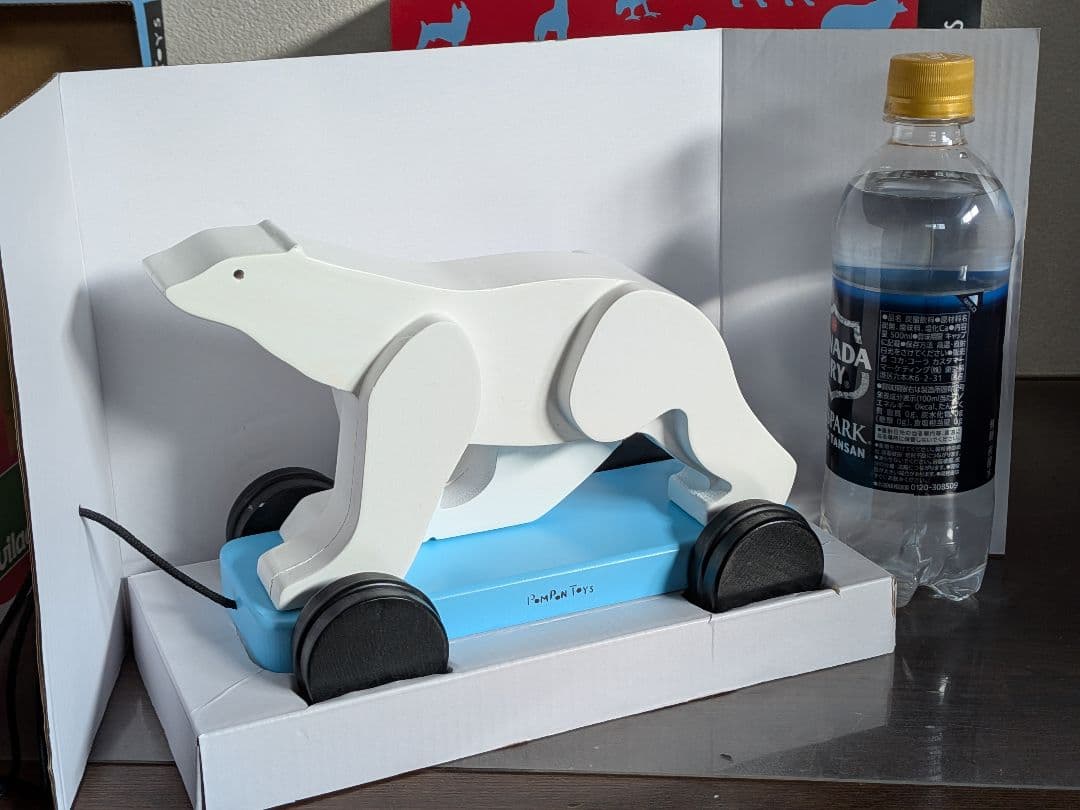 新品だけど少し傷ありオルセー美術館 ポンポン 木製おもちゃ シロクマ