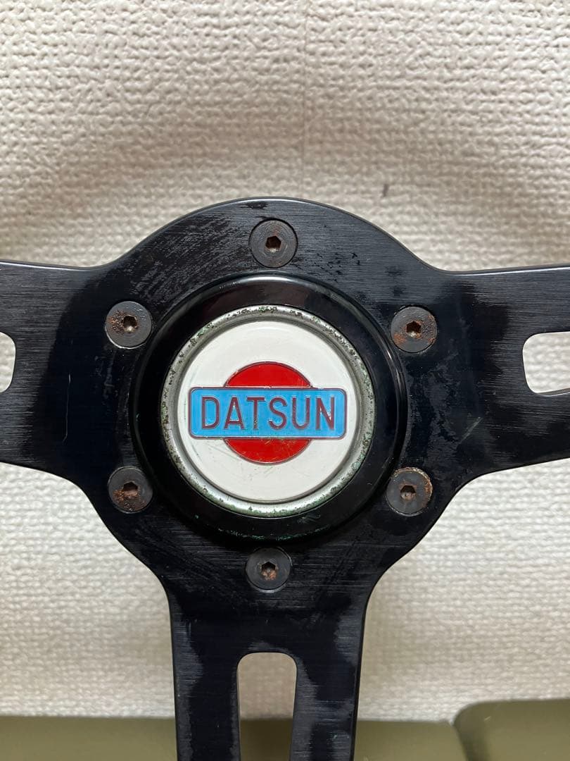 旧車カスタム】DATSUN × ABARTH ステアリング ハンドル／現状品 - メルカリ